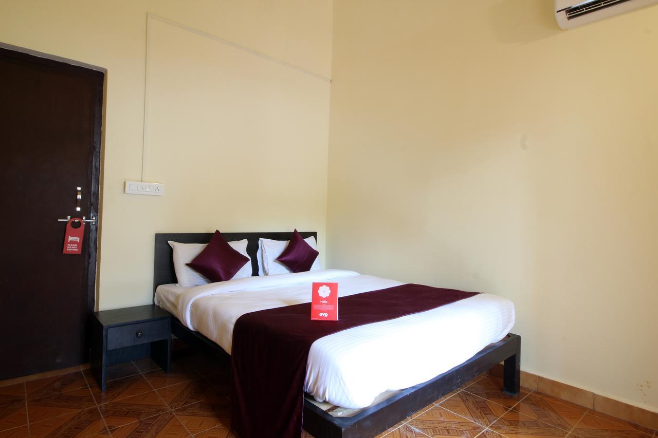 Oyo 10385 Hotel Nirmala Vilas Candolim Dış mekan fotoğraf