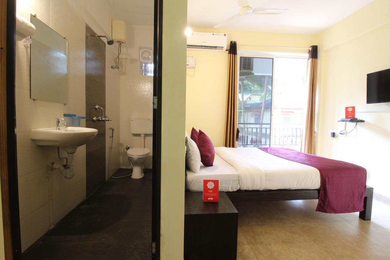 Oyo 10385 Hotel Nirmala Vilas Candolim Dış mekan fotoğraf